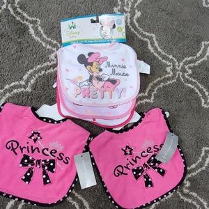 NWT- Bib Set